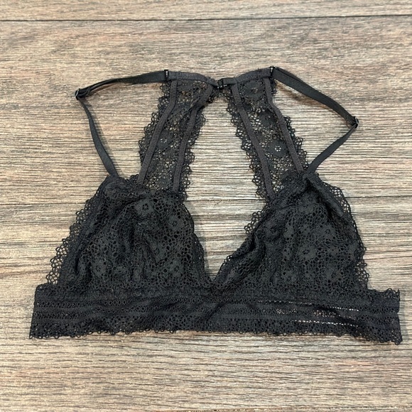 Victoria's Secret Other - Victoria's Secret black Lace bra Bralette‎ Size M